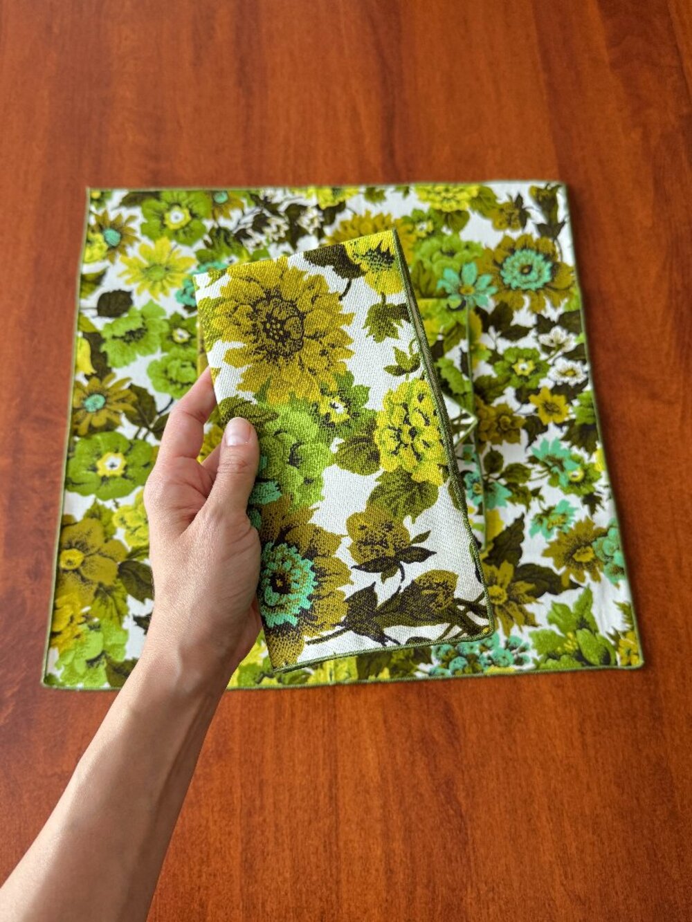 Floral Vintage Napkins Set MCM Leacock Cotton 4 pc - Picture 3 of 14